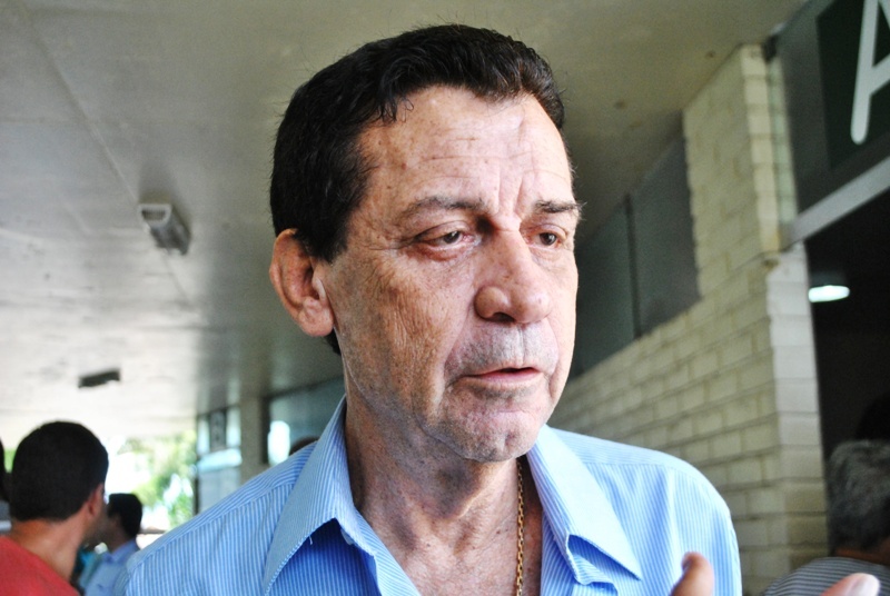 Ex-prefeito Arnaldo Vianna é internado na UTI; Caio pede orações