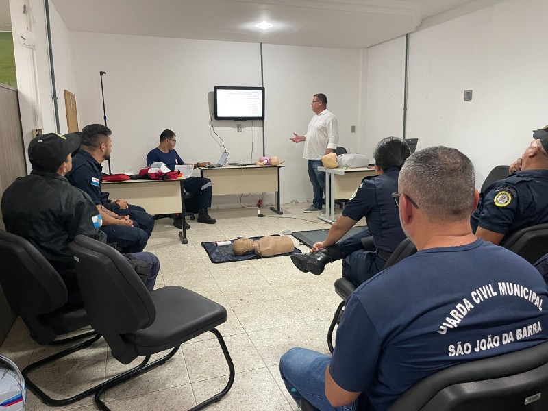 GCM recebe capacitação sobre suporte básico de vida