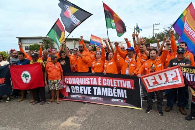 Sindipetros realizam trancaço em heliporto de Farol contra desimplantes da Petrobrás