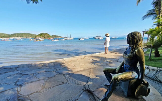 Prefeitura de Búzios homenageia Brigitte Bardot, símbolo da história da cidade