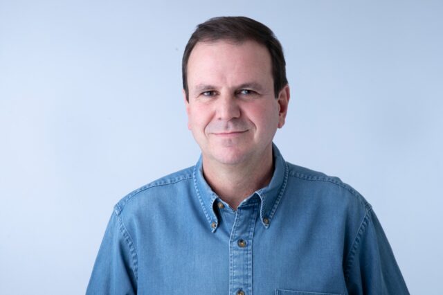Eduardo Paes indica nomes para show em Copacabana em maio