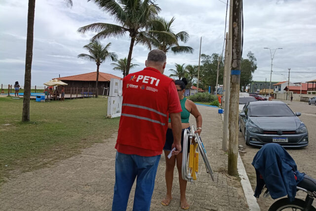 Programa de Erradicação do Trabalho Infantil segue atuando na praia do Farol