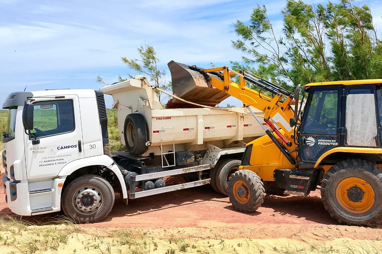 Programa Estradas do Produtor avança com manutenção em diferentes localidades