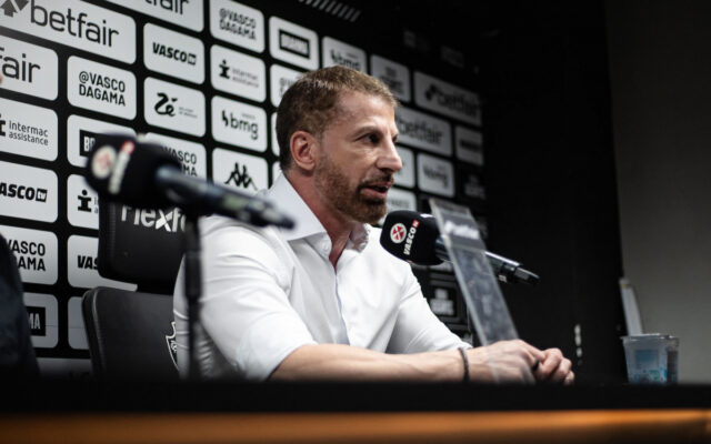 Vasco deseja fechar com substituto de Fernando Diniz até domingo