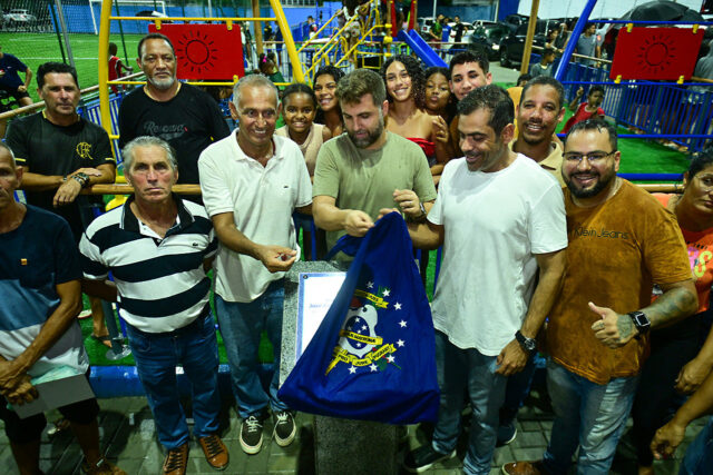 Wladimir e Bruno Dauaire inauguram novo espaço de convivência no Jardim Carioca