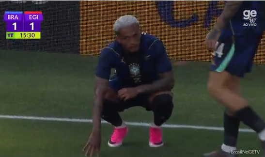 Wesley é cortado da Seleção por lesão na perna esquerda; volante Éderson é convocado
