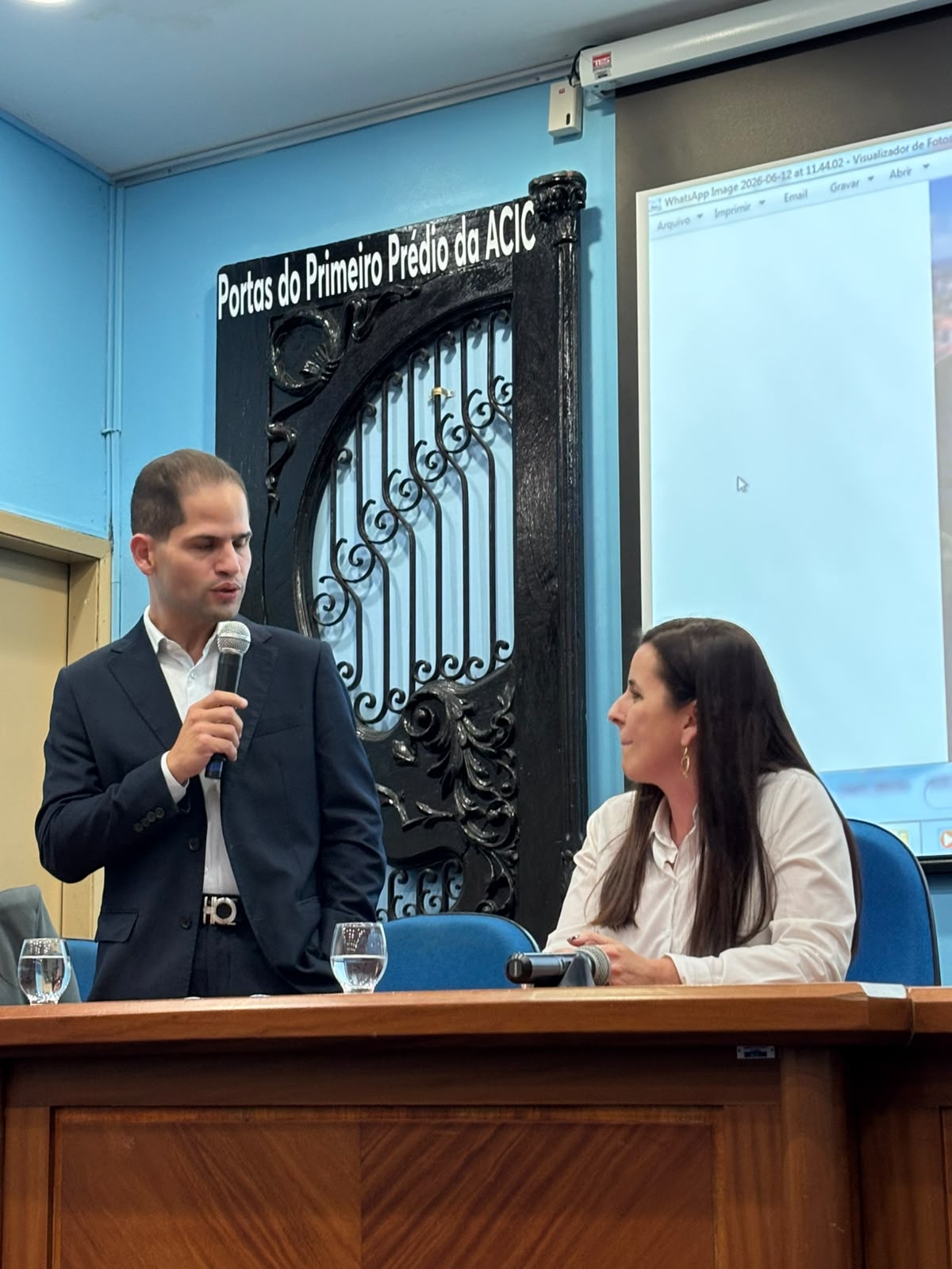Jane Reis reforça apoio da Família Reis a Alberto França durante encontro na ACIC Campos
