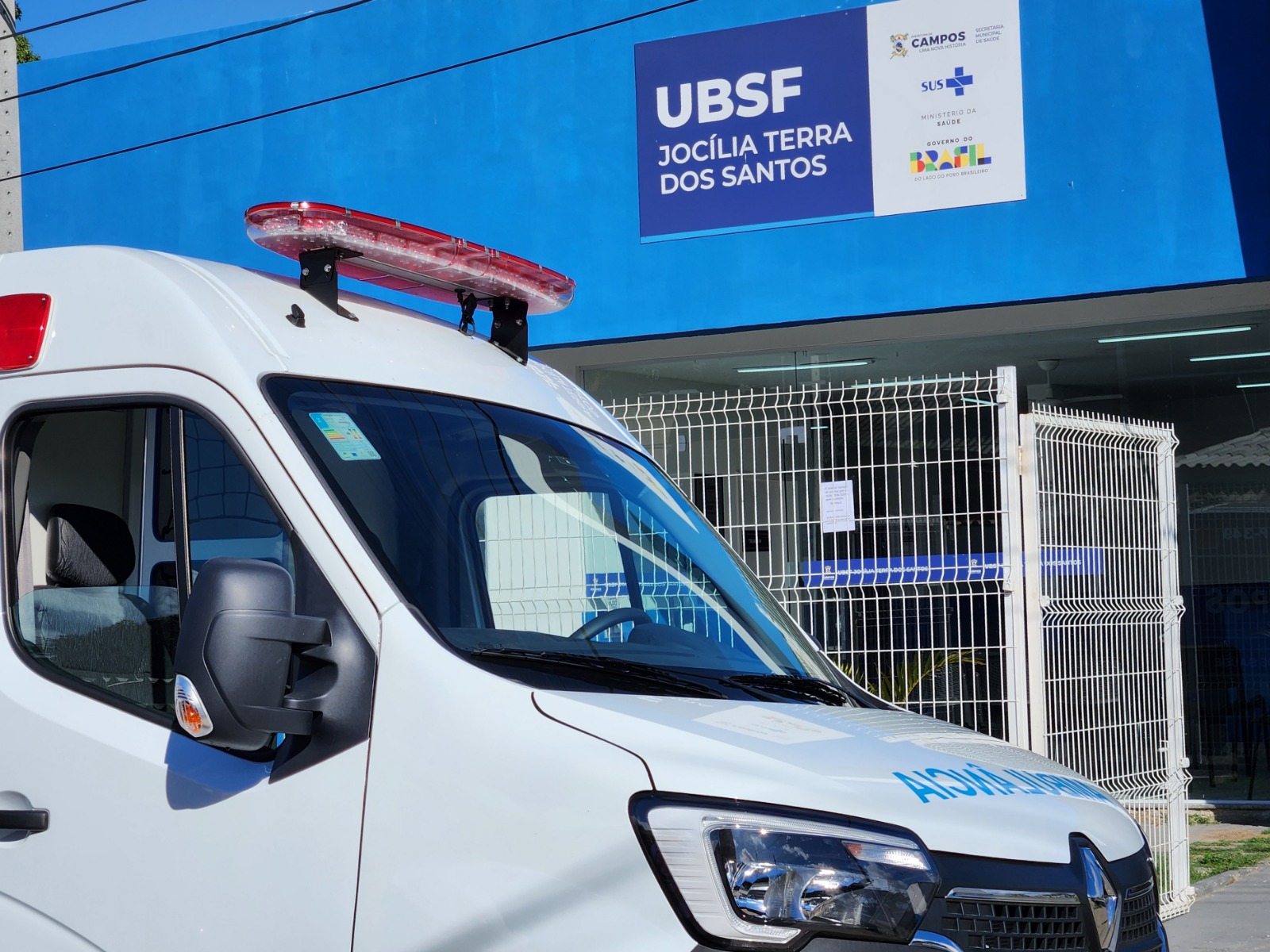 Duas ambulâncias 0km entregues às UBSF Aeroporto e Conselheiro Josino