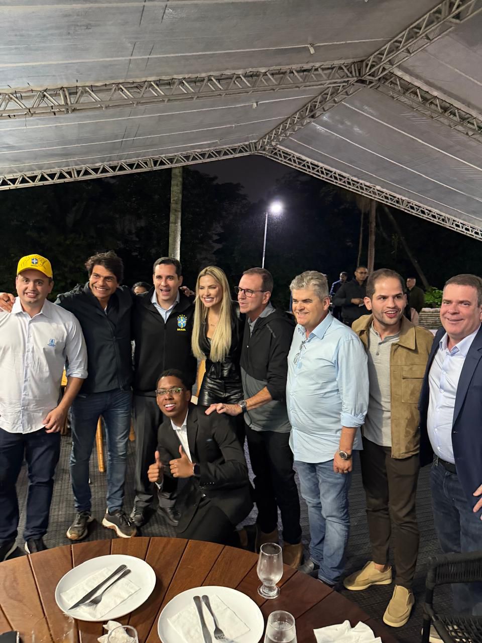 Aniversário de Netinho Reis reúne principais lideranças do Estado e evidencia a proximidade de Alberto França com a Família Reis