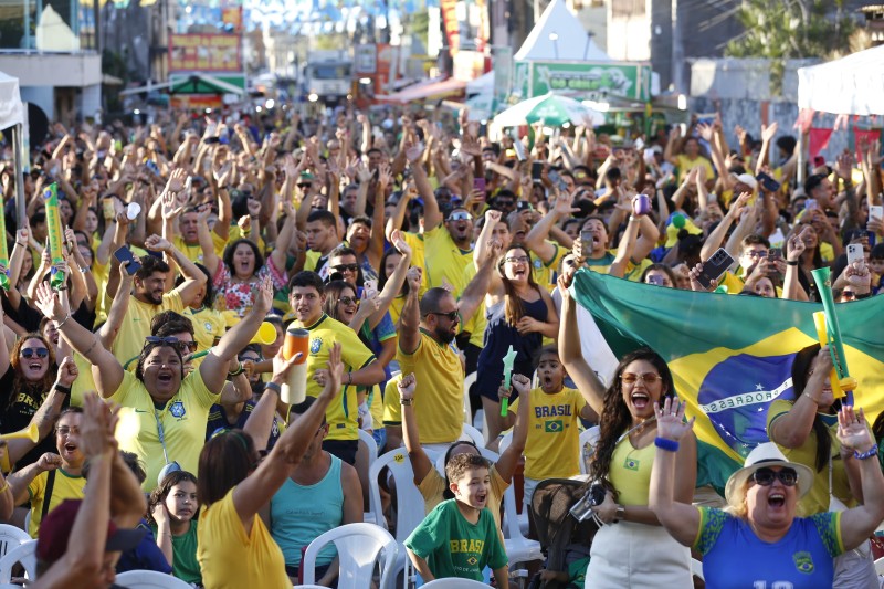 Torcida pela Seleção será com telão e música em SJB