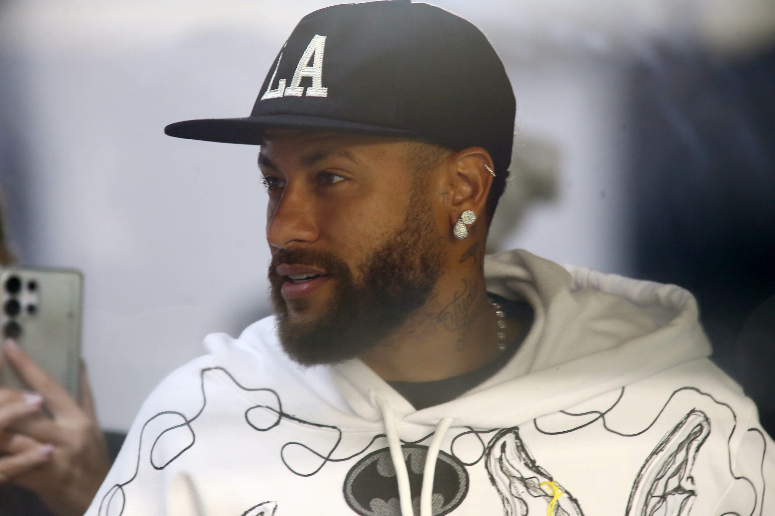 Neymar rebate críticos após vitória: 'Sempre gostei de jogo grande'