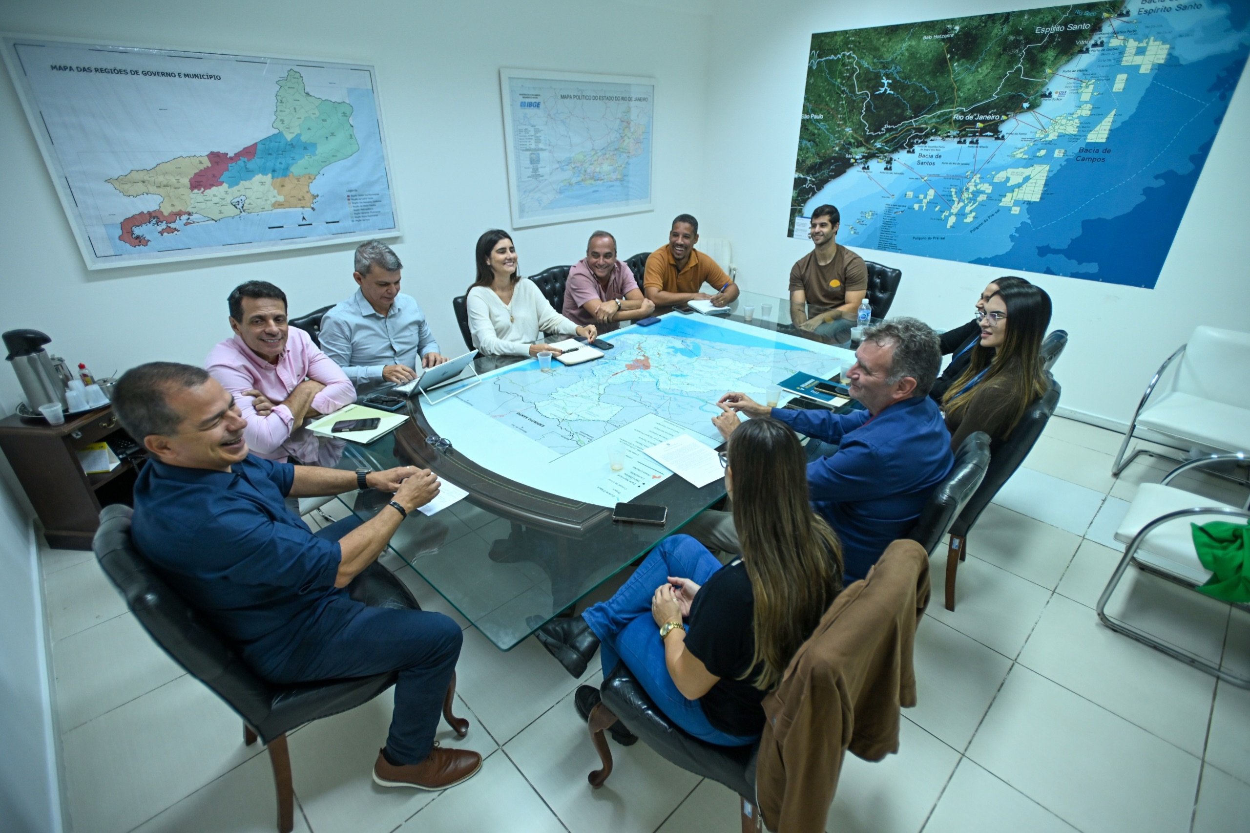 Frederico pede agilidade em obras do Estado e destaca projetos do Bairro Legal